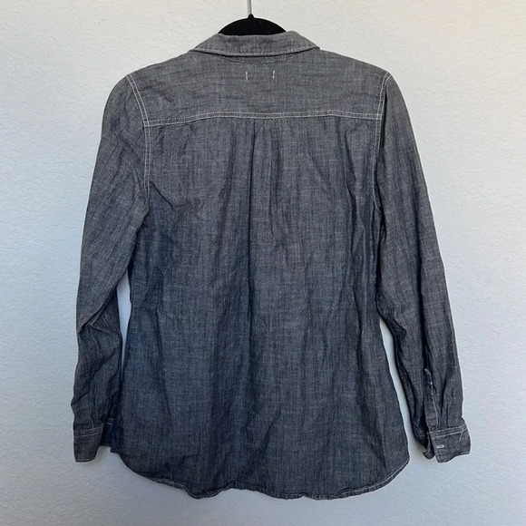 Old Navy Grey Chambray Button Down Shirt - Picture 4 of 5